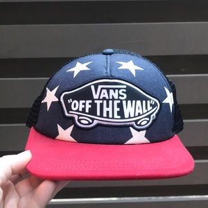 Vans off the wall trucker hat